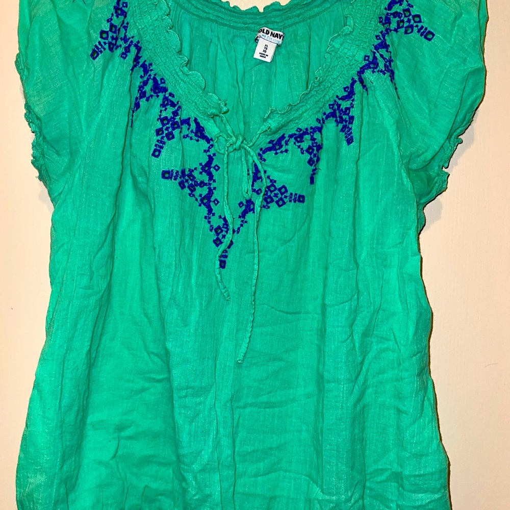 XL old navy green blue embroidered top